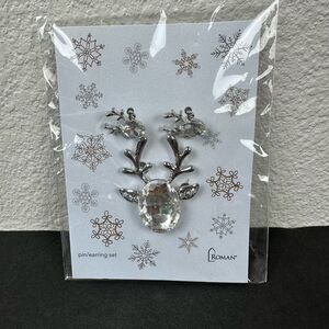 Roman Pin &‎ Earring Reindeer Set White